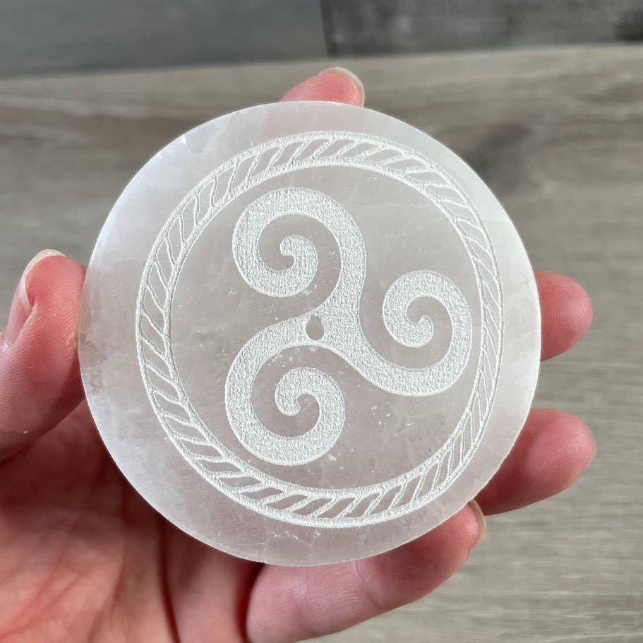 Selenite Charging Plates for Crystals – Polished Energy Cleansing Slabs