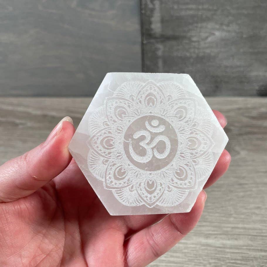 Selenite Charging Plates for Crystals – Polished Energy Cleansing Slabs